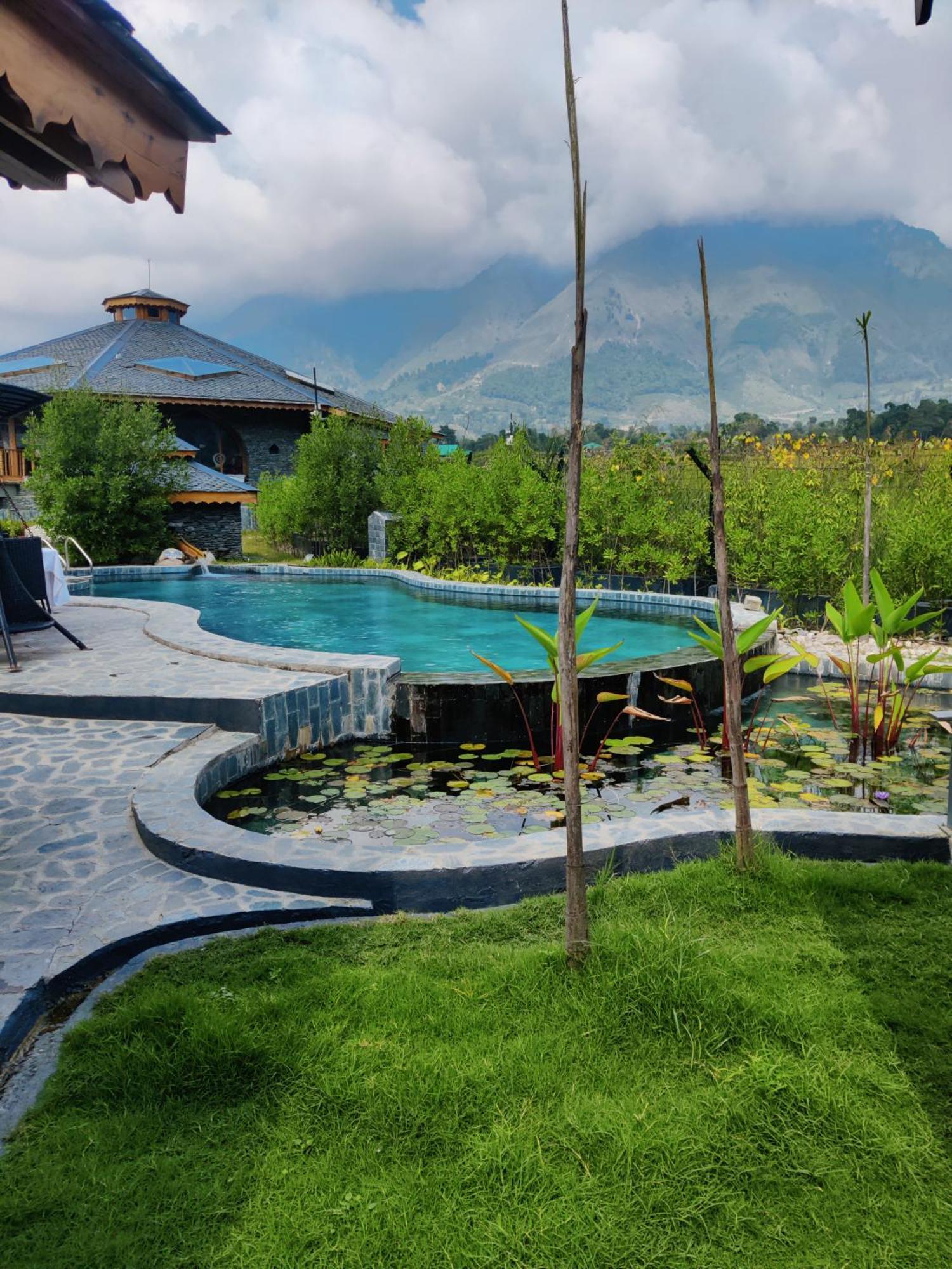 Osho Himalayas Wellness Resort Kangra Eksteriør bilde