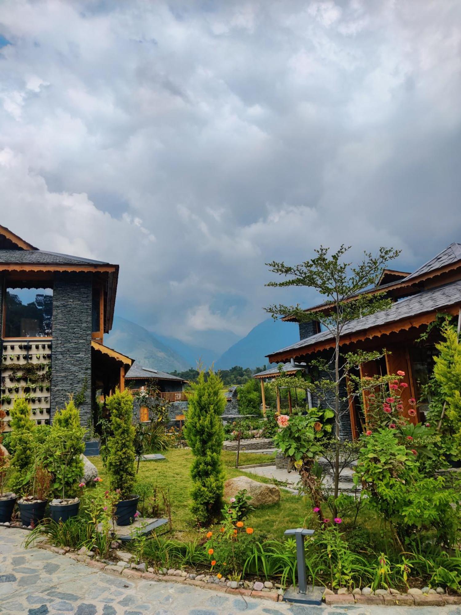 Osho Himalayas Wellness Resort Kangra Eksteriør bilde