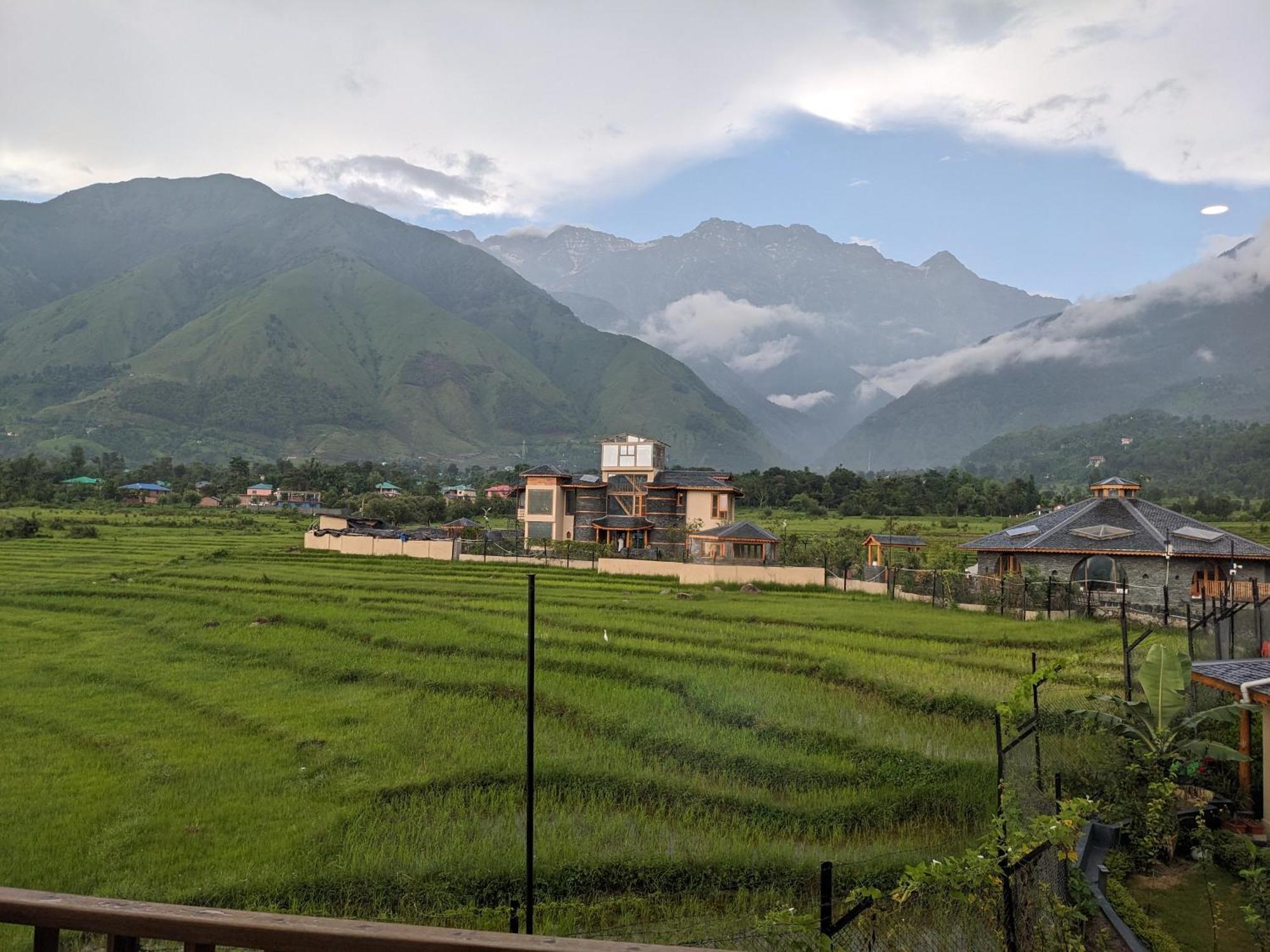 Osho Himalayas Wellness Resort Kangra Eksteriør bilde